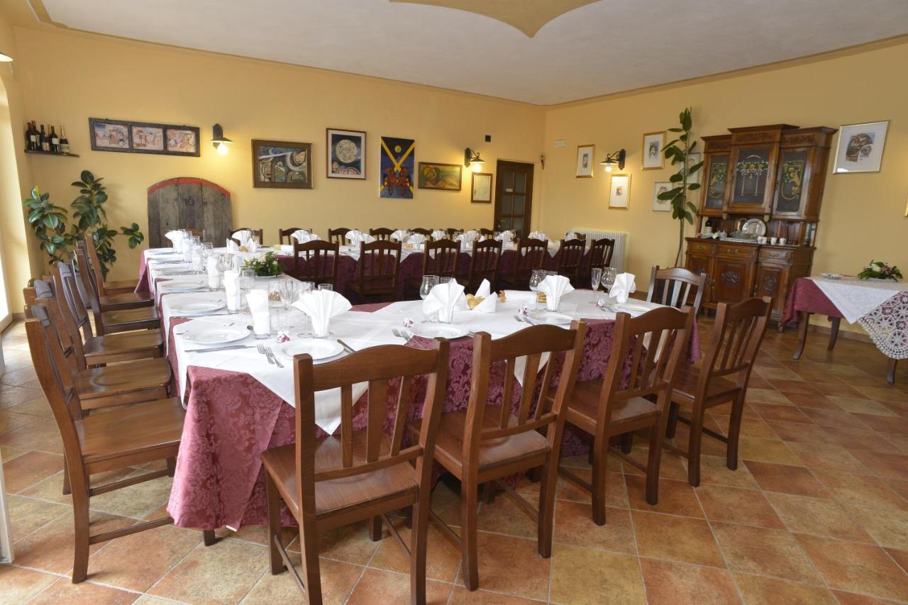 Hotel Ristorante Borgovecchio Montegrosso dʼAsti Eksteriør bilde