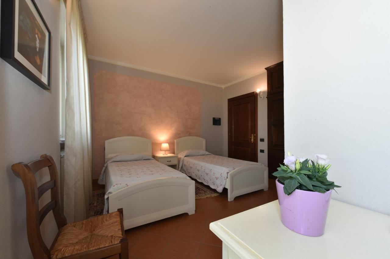 Hotel Ristorante Borgovecchio Montegrosso dʼAsti Eksteriør bilde